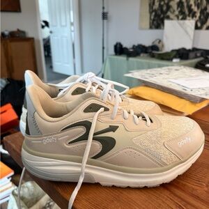 Gdefy Beige and Green Athletic Shoes men’s 11.5